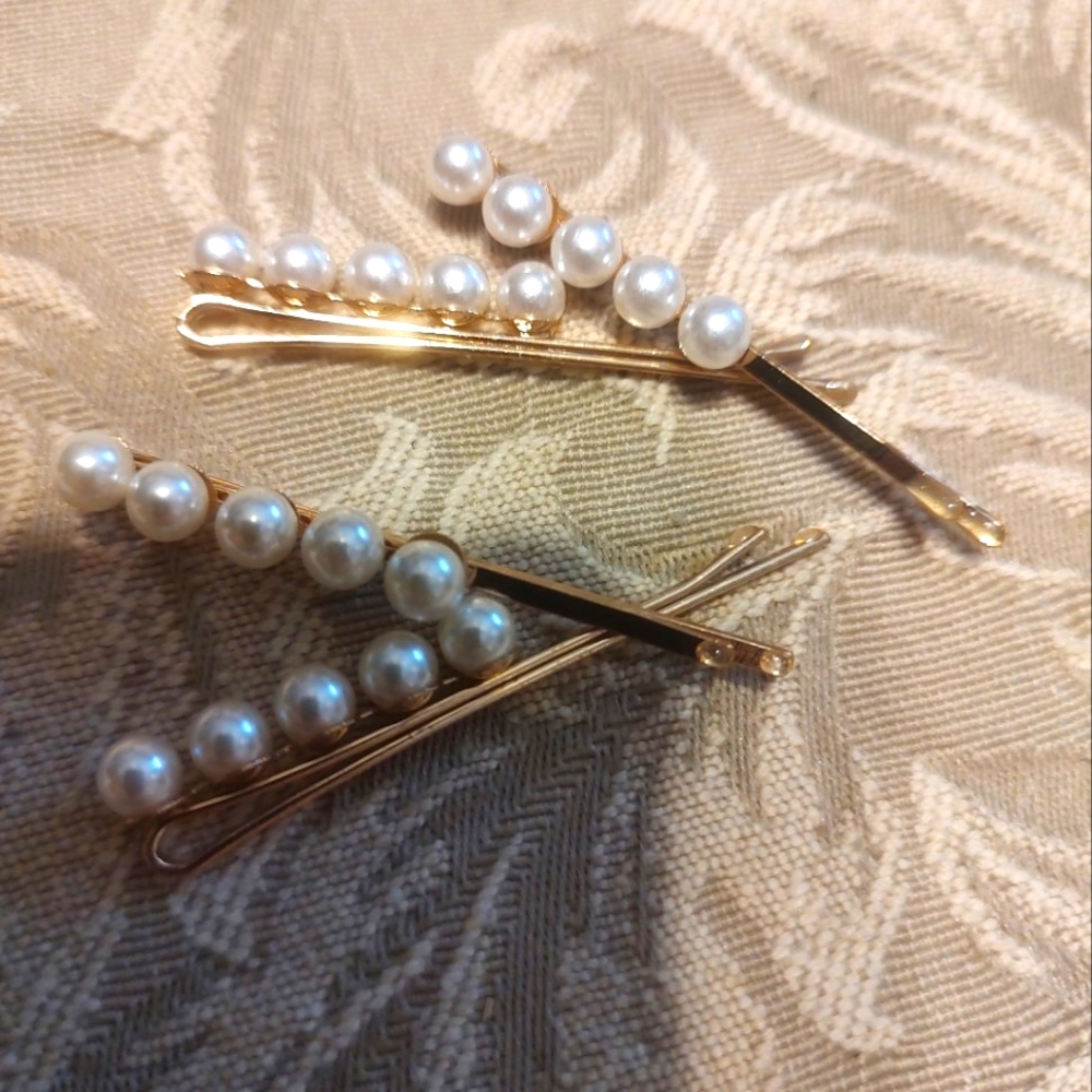 🔸🤍🔸 NWOT Elegant White Faux Pearl & Gold Tone Pin Barrette Set - Set of 4